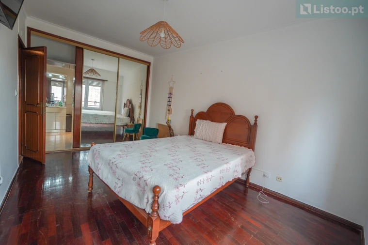 Apartamento T3 para Venda em Rio de Mouro Foto 2
