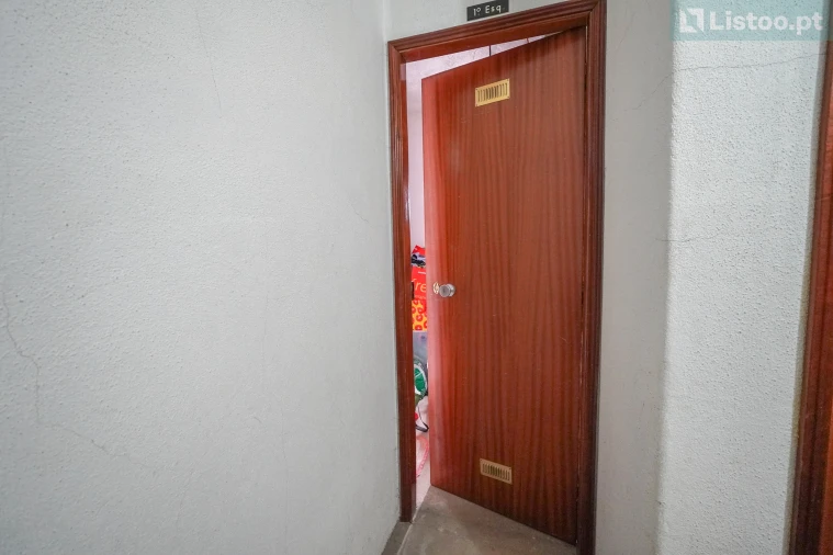 Apartamento T3 para Venda em Rio de Mouro Foto 32
