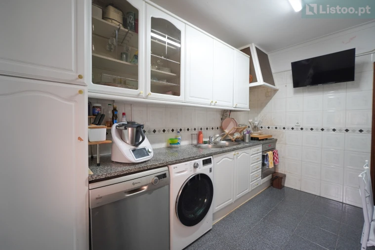 Apartamento T3 para Venda em Rio de Mouro Foto 28