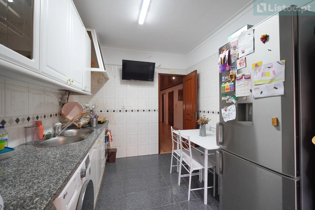 Apartamento T3 para Venda em Rio de Mouro Foto 29