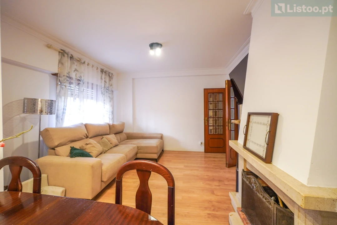Apartamento T3 para Venda em Rio de Mouro Foto 9