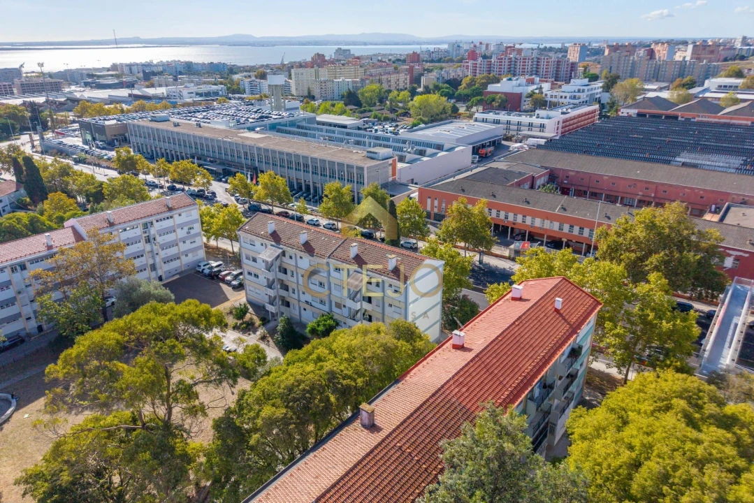 Apartamento T2 para Venda em Olivais Foto 20