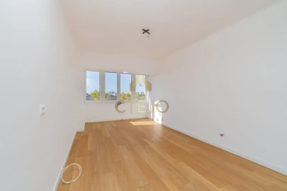 Apartamento T2 para Venda em Olivais