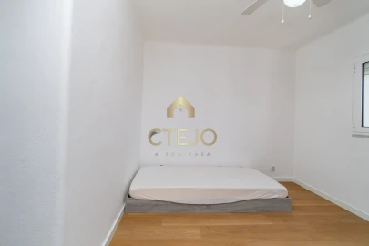 Apartamento T2 para Venda em Olivais
