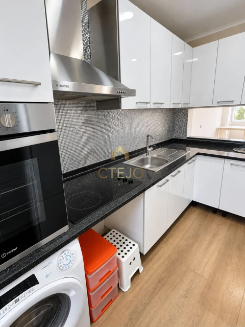 Apartamento T2 para Venda em Olivais