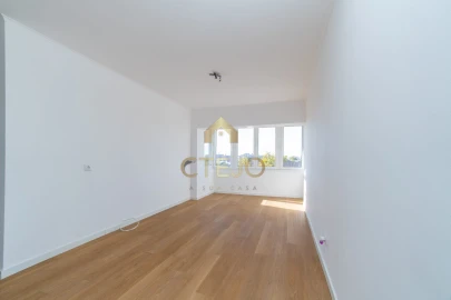Apartamento T2 para Venda em Olivais