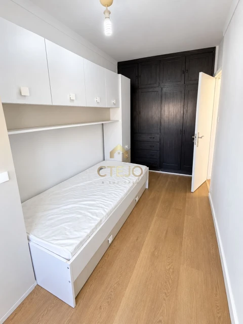 Apartamento T2 para Venda em Olivais