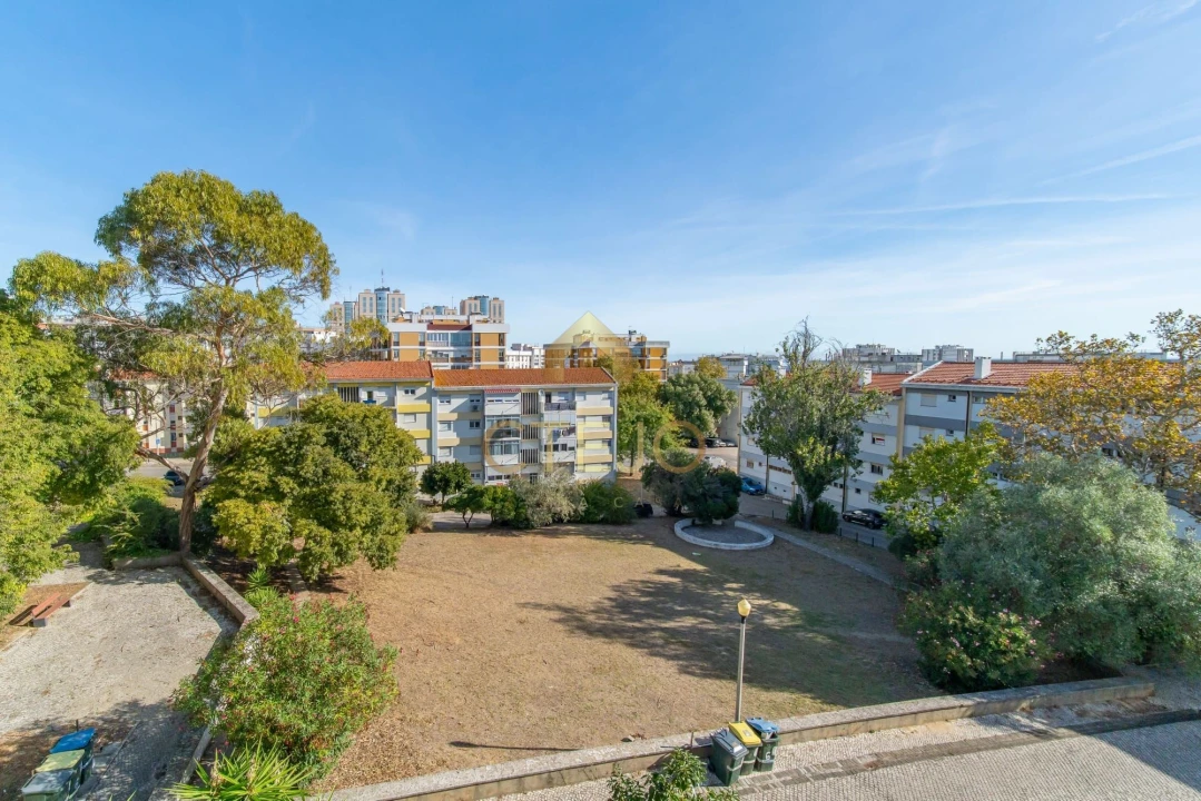 Apartamento T2 para Venda em Olivais Foto 23