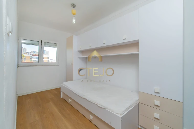 Apartamento T2 para Venda em Olivais Foto 17