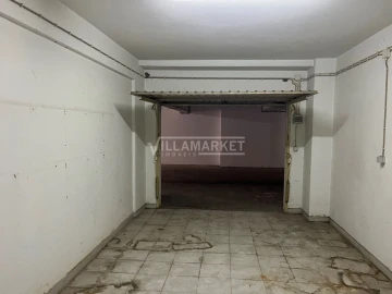 Garagem para Venda em Albufeira e Olhos de Água