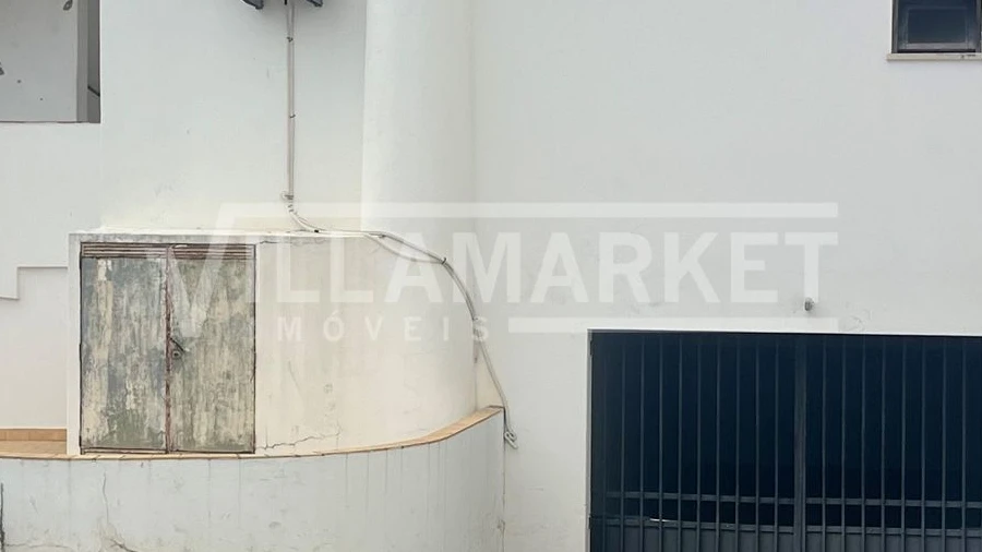 Garagem para Venda em Albufeira e Olhos de Água