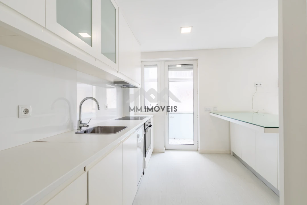 Apartamento T2 para Arrendamento em Bonfim Foto 16