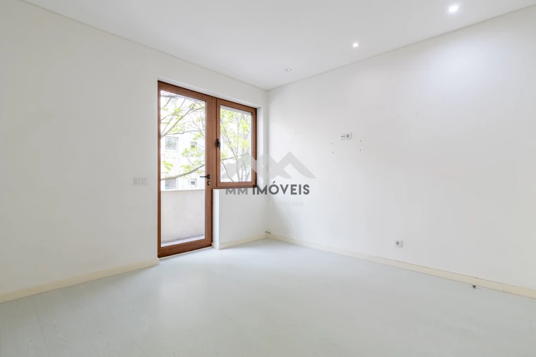 Apartamento T2 para Arrendamento em Bonfim Foto 10