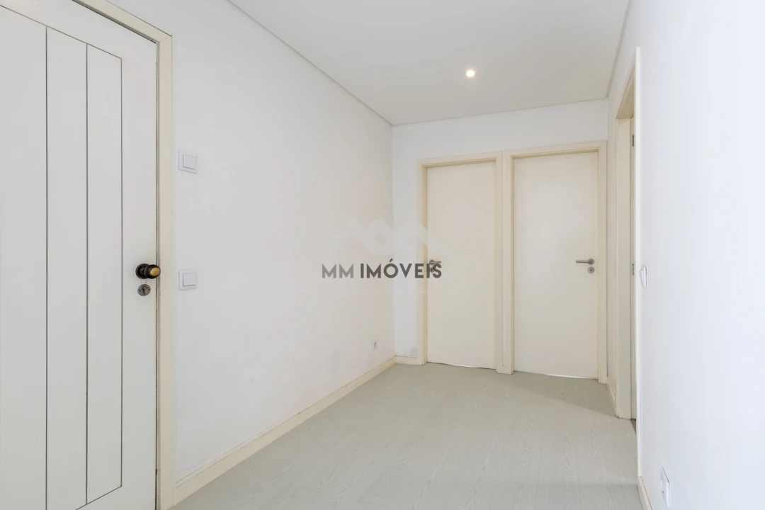 Apartamento T2 para Arrendamento em Bonfim Foto 11