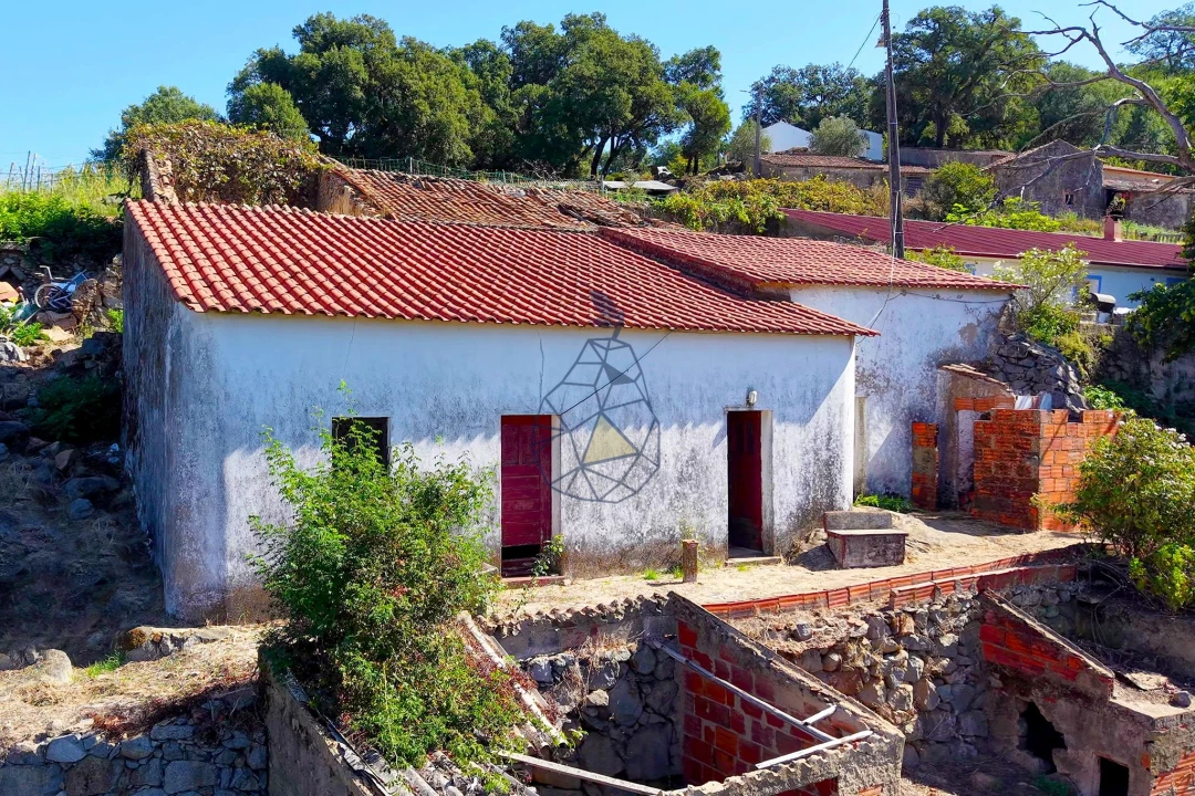 Moradia T2 para Venda em Monchique Foto 6