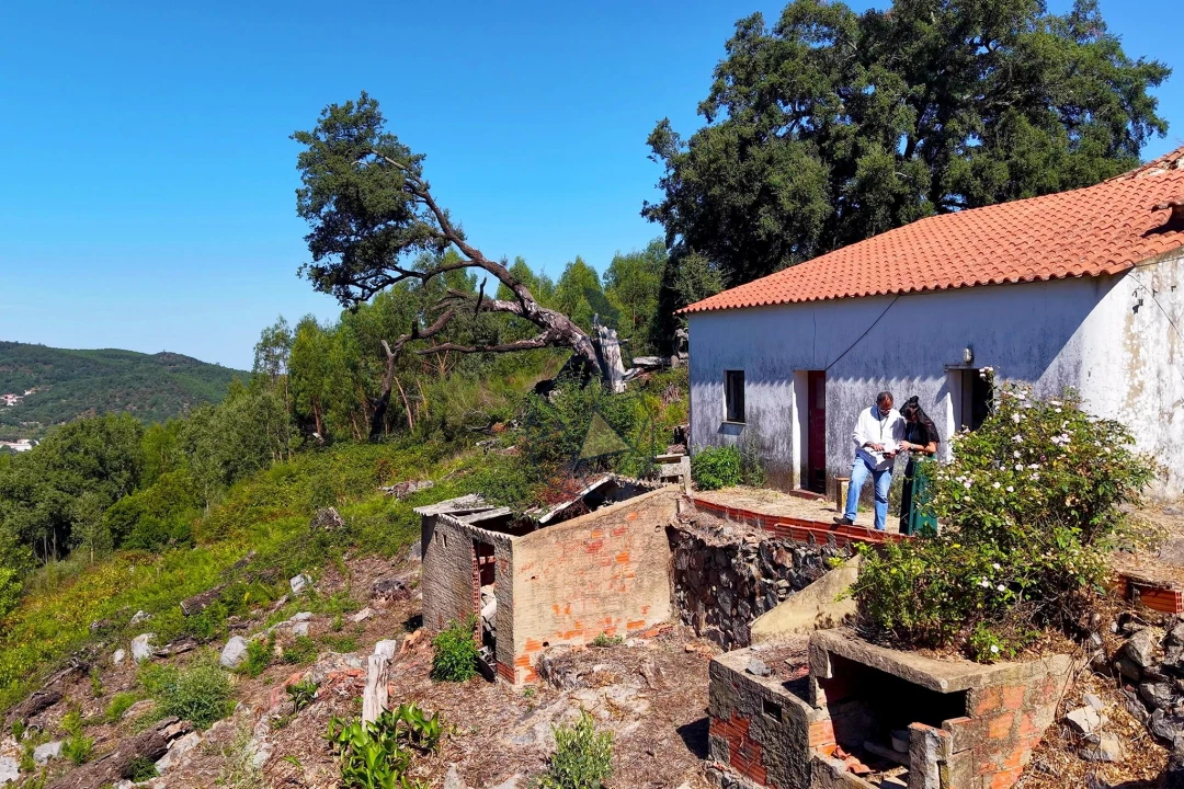 Moradia T2 para Venda em Monchique Foto 5