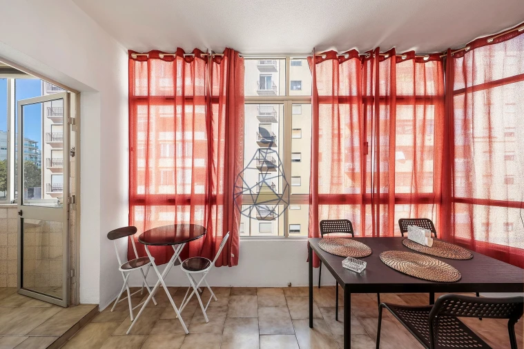 Apartamento T2 para Venda em Portimão Foto 16