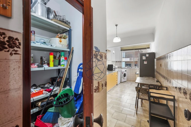 Apartamento T2 para Venda em Portimão Foto 5