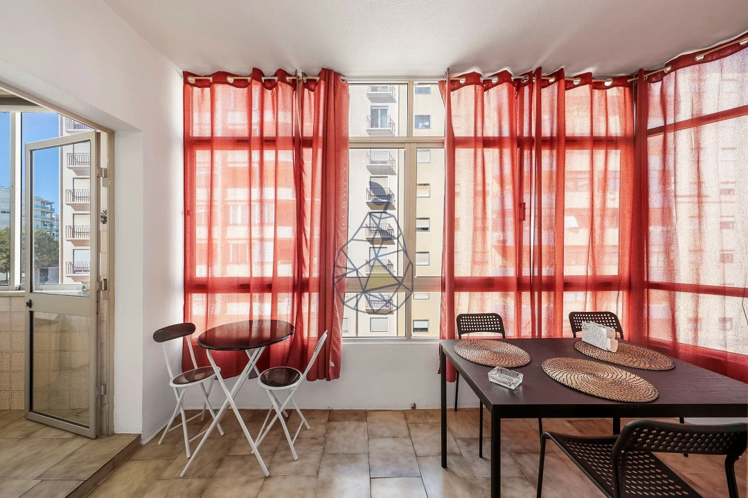Apartamento T2 para Venda em Portimão Foto 16