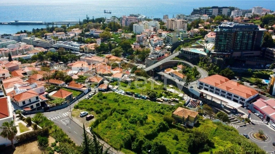 Terreno para Venda em Funchal (São Pedro) Foto 6