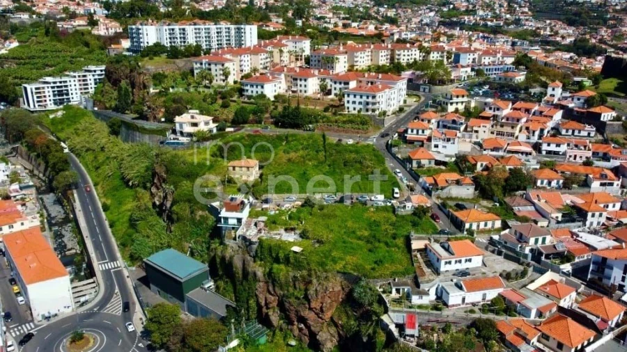 Terreno para Venda em Funchal (São Pedro) Foto 10