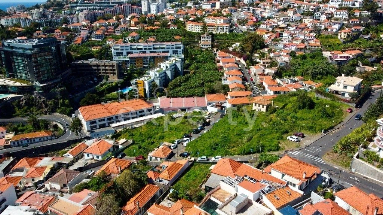 Terreno para Venda em Funchal (São Pedro) Foto 9