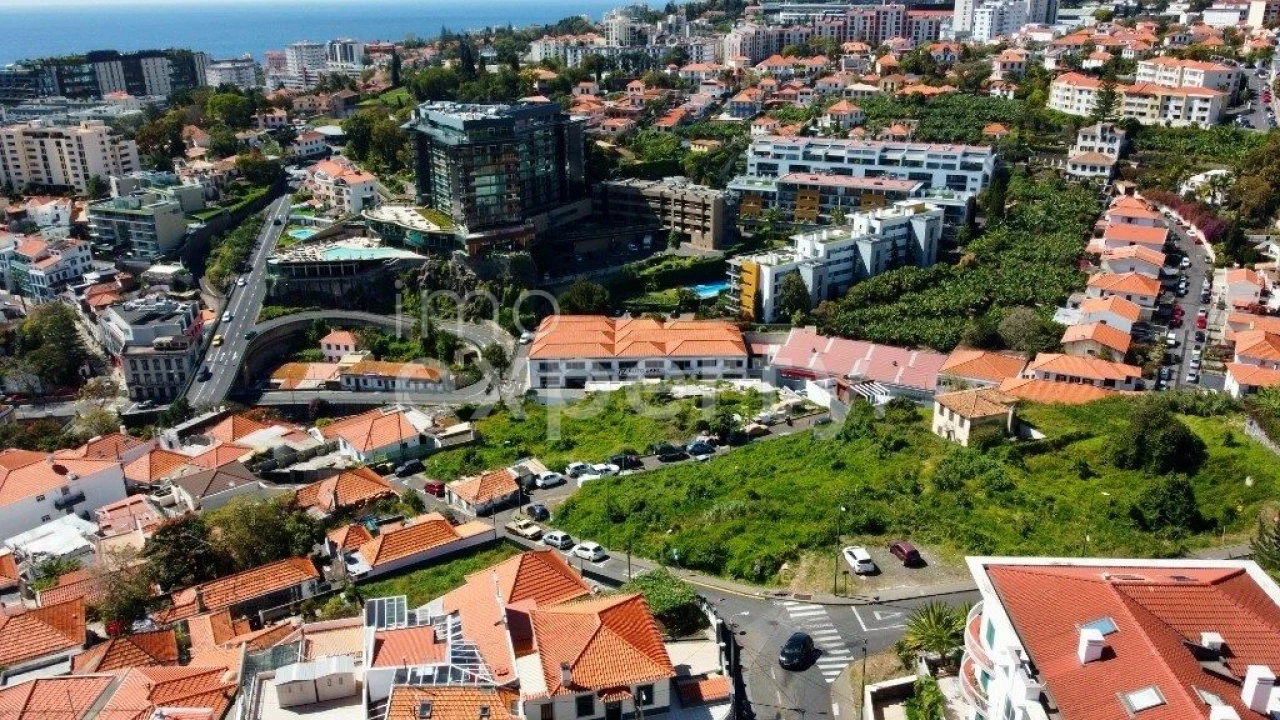 Terreno para Venda em Funchal (São Pedro) Foto 5