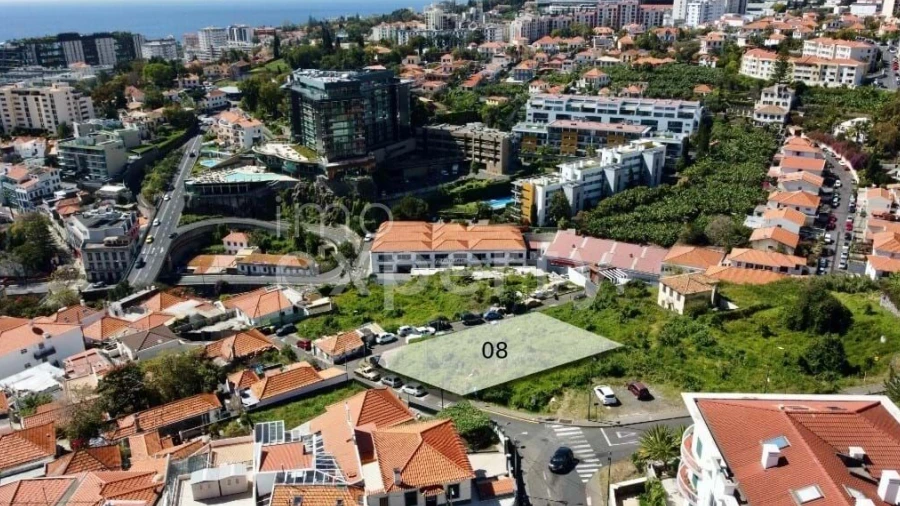 Terreno para Venda em Funchal (São Pedro)