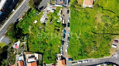 Terreno para Venda em Funchal (São Pedro)