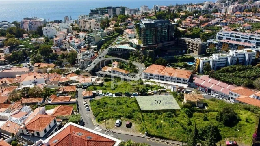 Terreno para Venda em Funchal (São Pedro)