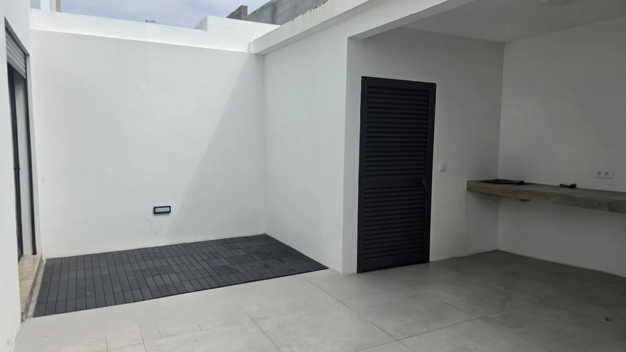Moradia T3 para Venda em São Vicente Ferreira Foto 36