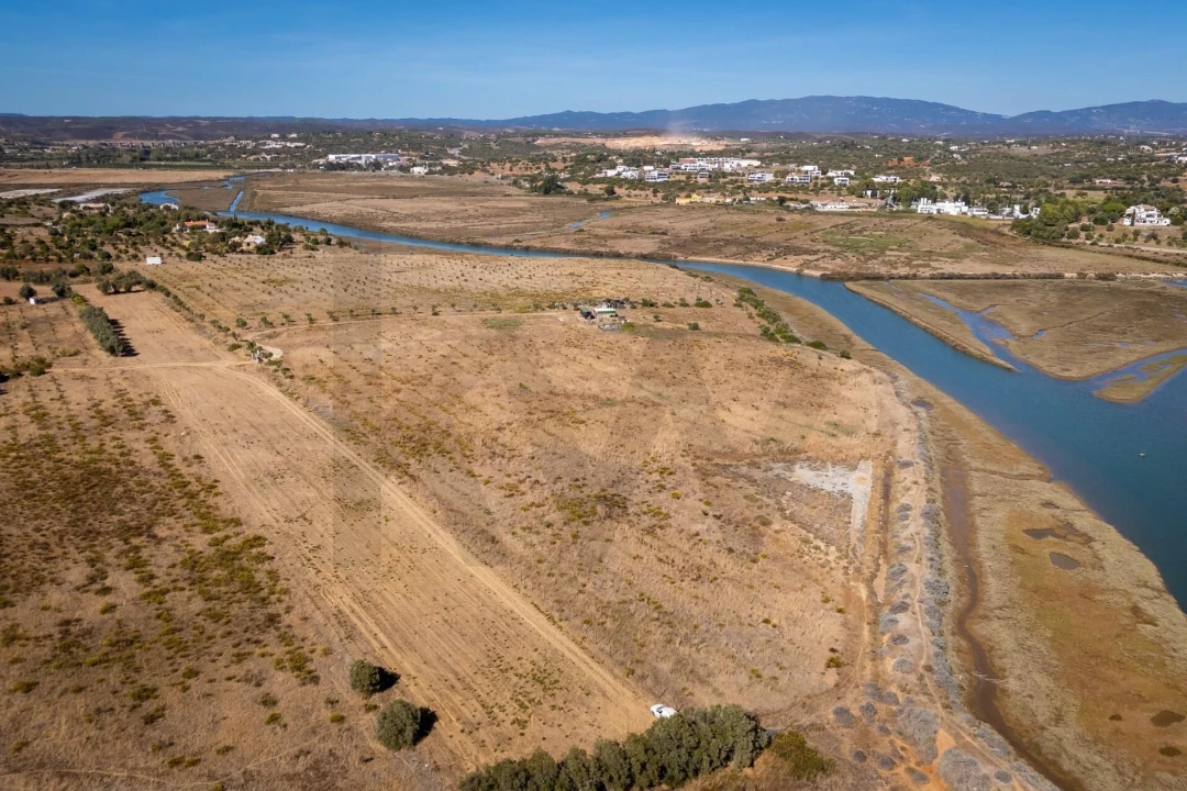 Terreno para Venda em Lagos (São Sebastião e Santa Maria) Foto 11