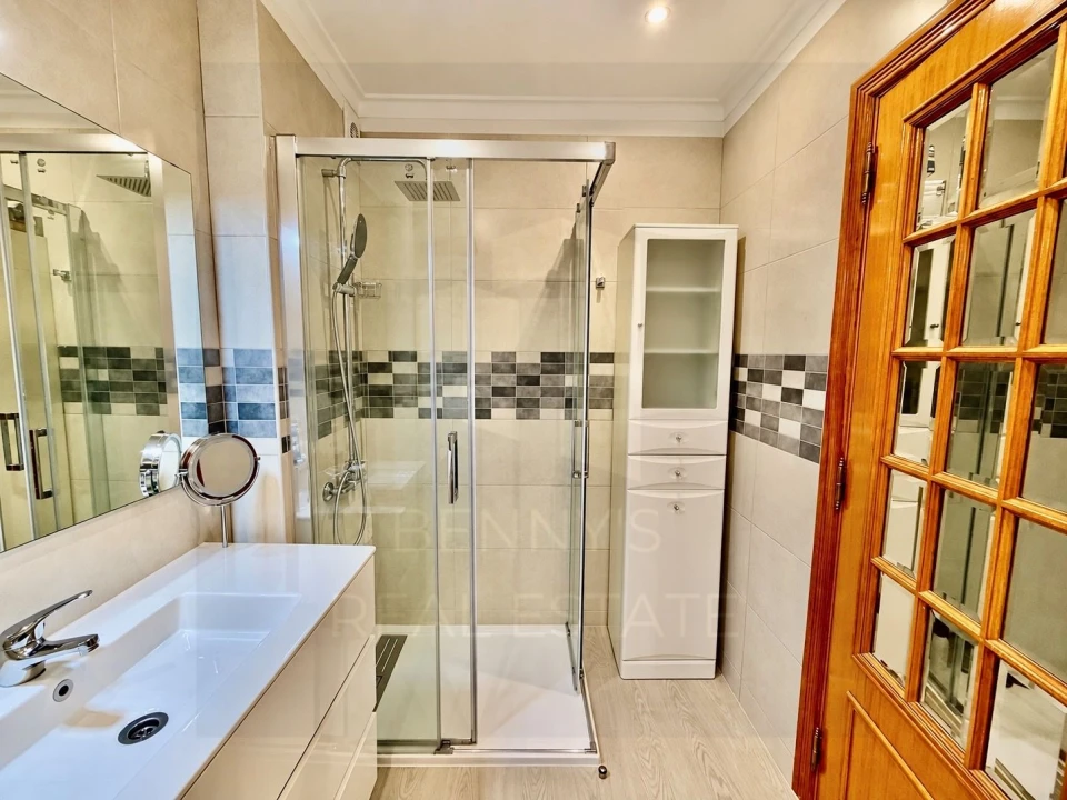 Apartamento T3 para Venda em Massamá e Monte Abraão Foto 30