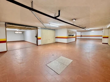 Apartamento T3 para Venda em Massamá e Monte Abraão