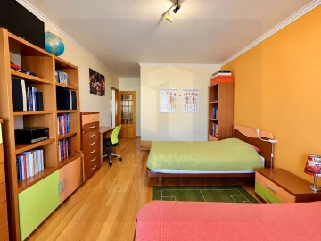 Apartamento T3 para Venda em Massamá e Monte Abraão