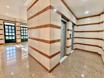 Apartamento T3 para Venda em Massamá e Monte Abraão