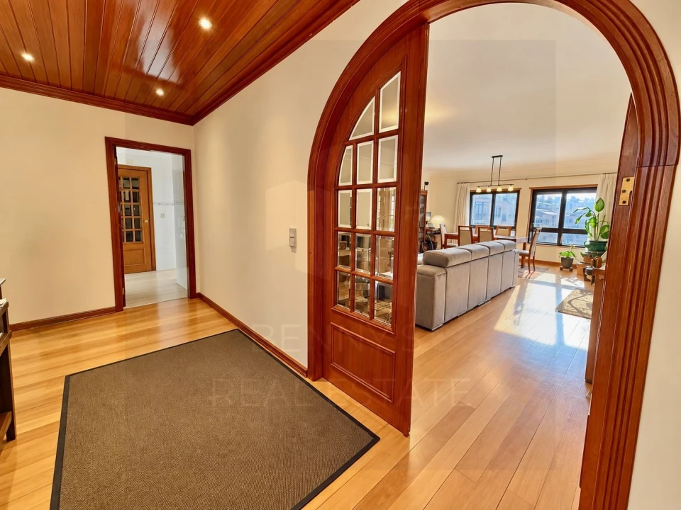 Apartamento T3 para Venda em Massamá e Monte Abraão Foto 5