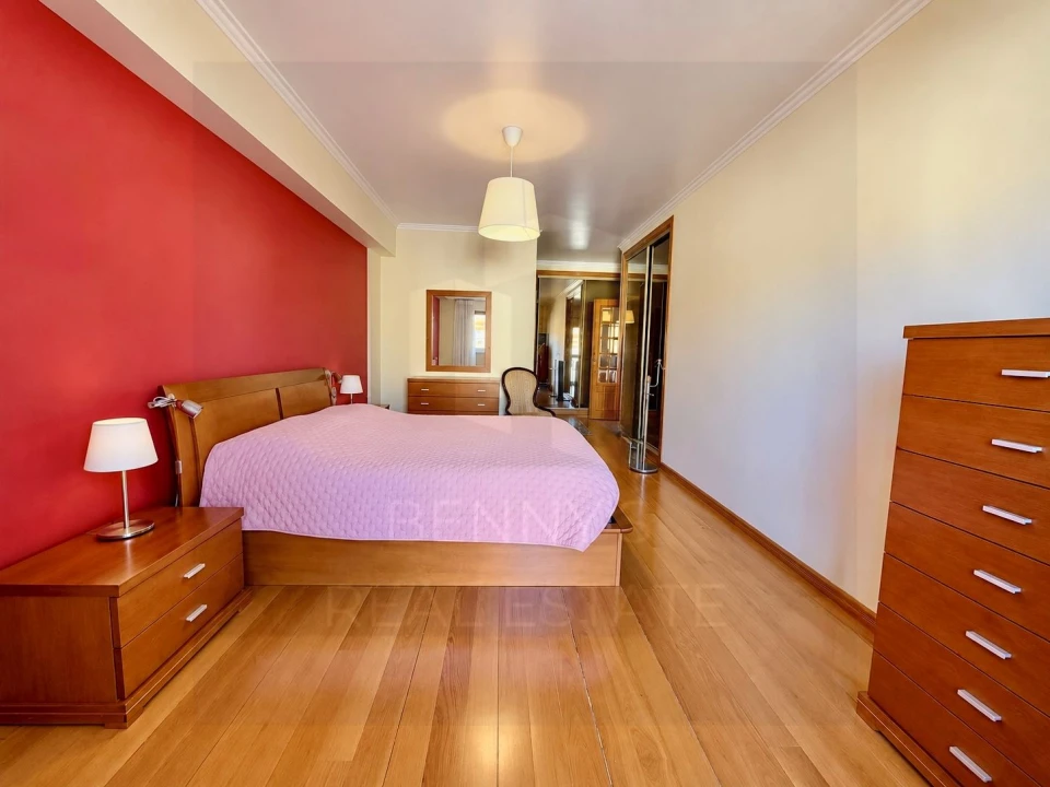 Apartamento T3 para Venda em Massamá e Monte Abraão Foto 28