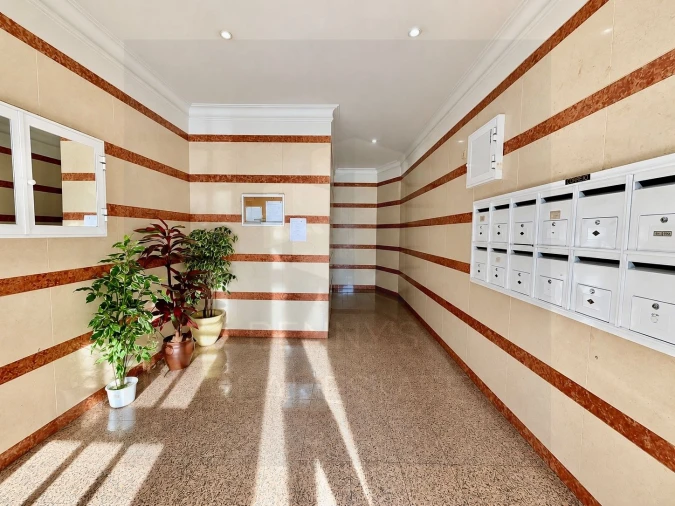Apartamento T3 para Venda em Massamá e Monte Abraão Foto 2