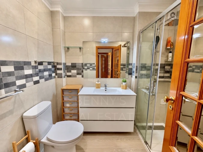 Apartamento T3 para Venda em Massamá e Monte Abraão Foto 29