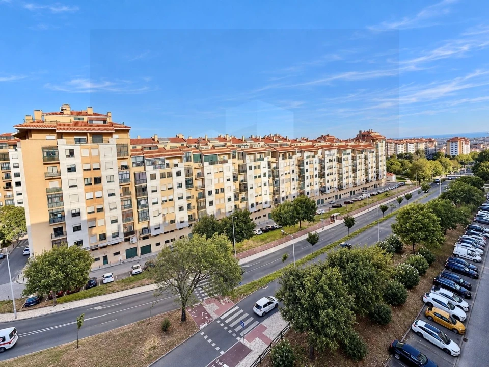 Apartamento T3 para Venda em Massamá e Monte Abraão Foto 21