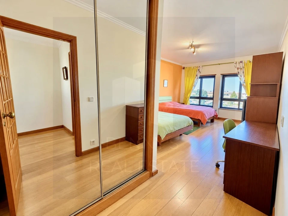 Apartamento T3 para Venda em Massamá e Monte Abraão Foto 22