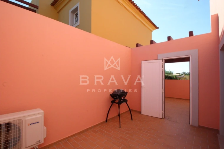 Moradia T2 para Arrendamento em Quarteira Foto 17