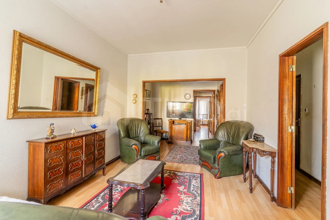 Apartamento T2 para Venda em Cedofeita, Santo Ildefonso, Sé, Miragaia, São Nicolau e Vitória Foto 1