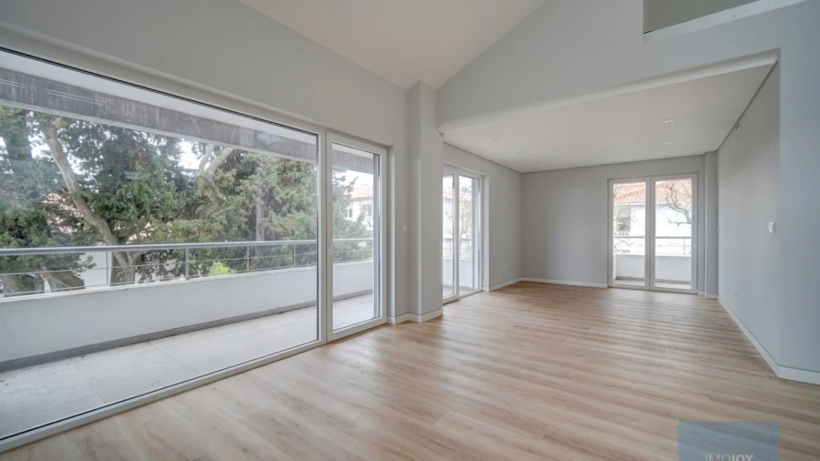 Apartamento T3 para Venda em Carcavelos e Parede