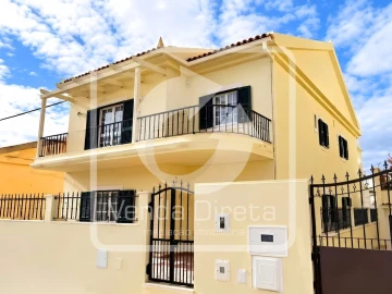 Moradia T3 para Venda em Alverca do Ribatejo e Sobralinho