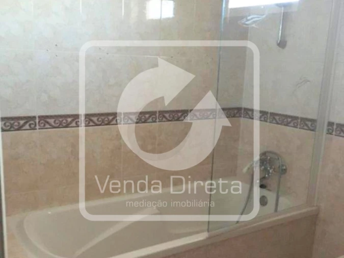 Moradia T4 para Venda em Alcanhões Foto 13