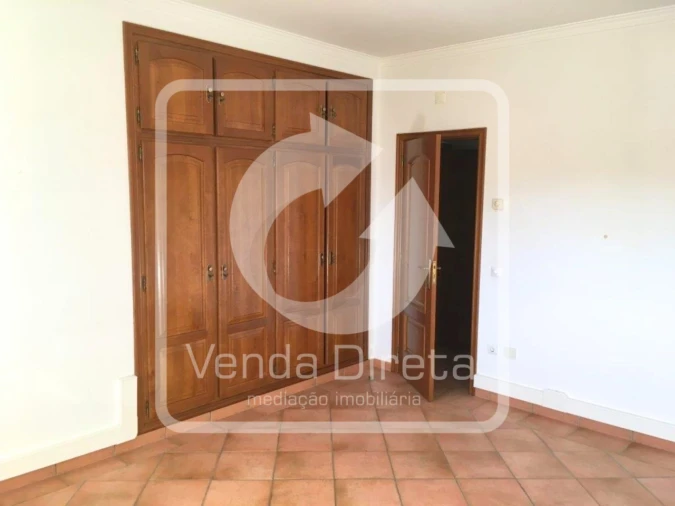 Moradia T4 para Venda em Alcanhões Foto 18