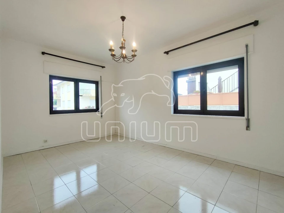 Apartamento T2 para Venda em Darque Foto 2