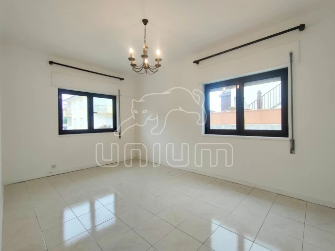 Apartamento T2 para Venda em Darque Foto 2